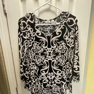 Cato Women’s Bell Sleeve Asymmetrical Hem Blouse Size S